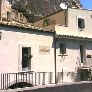 https://a-casa-di-grazia.sicilyhotelsitaly.net